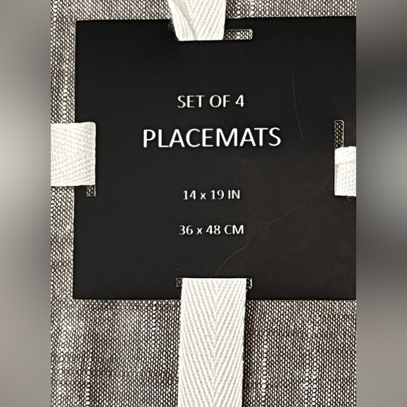 Unbranded Set of 4 Gray Heathered Placemats NWT - Picture 2 of 3